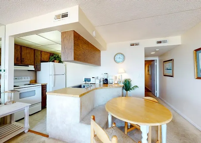 Holiday home Classic Beachfront With Private Balcony Views Pools Tennis & New Hvac Ocean City
