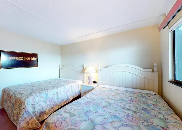 Holiday home Classic Beachfront With Private Balcony Views Pools Tennis & New Hvac *