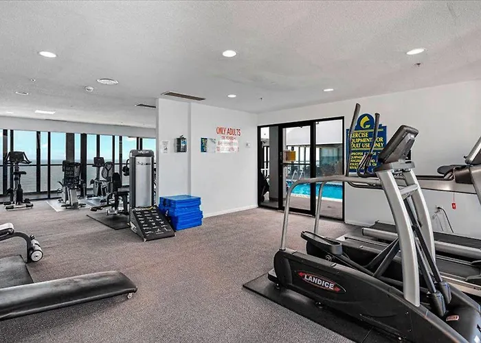 Classic Beachfront With Private Balcony Views Pools Tennis & New Hvac Holiday home Ocean City