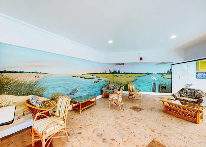 Classic Beachfront With Private Balcony Views Pools Tennis & New Hvac *